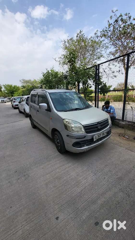Maruti Suzuki Wagon R 2011 Petrol Well Maintained With Central Locking
