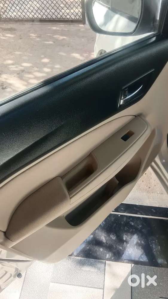 Maruti Suzuki Dzire 2017 Petrol 75000 Km Driven