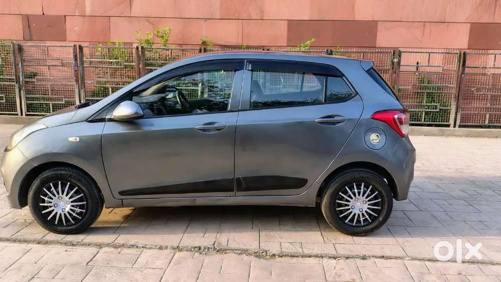 Hyundai Grand I10 2015 Diesel 75000 Km Driven