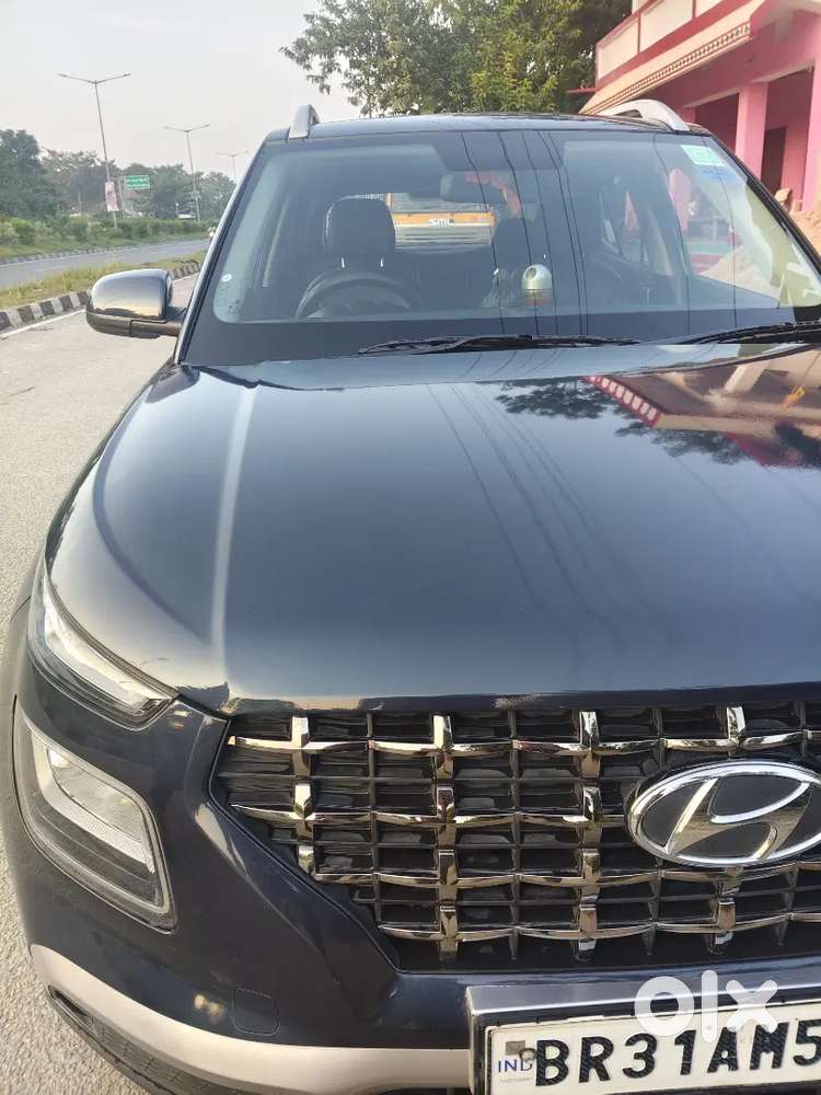 Hyundai Venue 2020 Petrol 40000 Km Driven