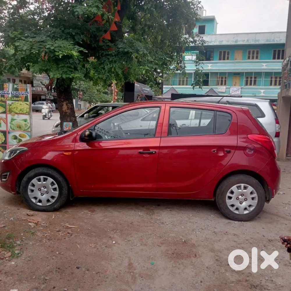 Hyundai I20 2013 Petrol 70000 Km Driven