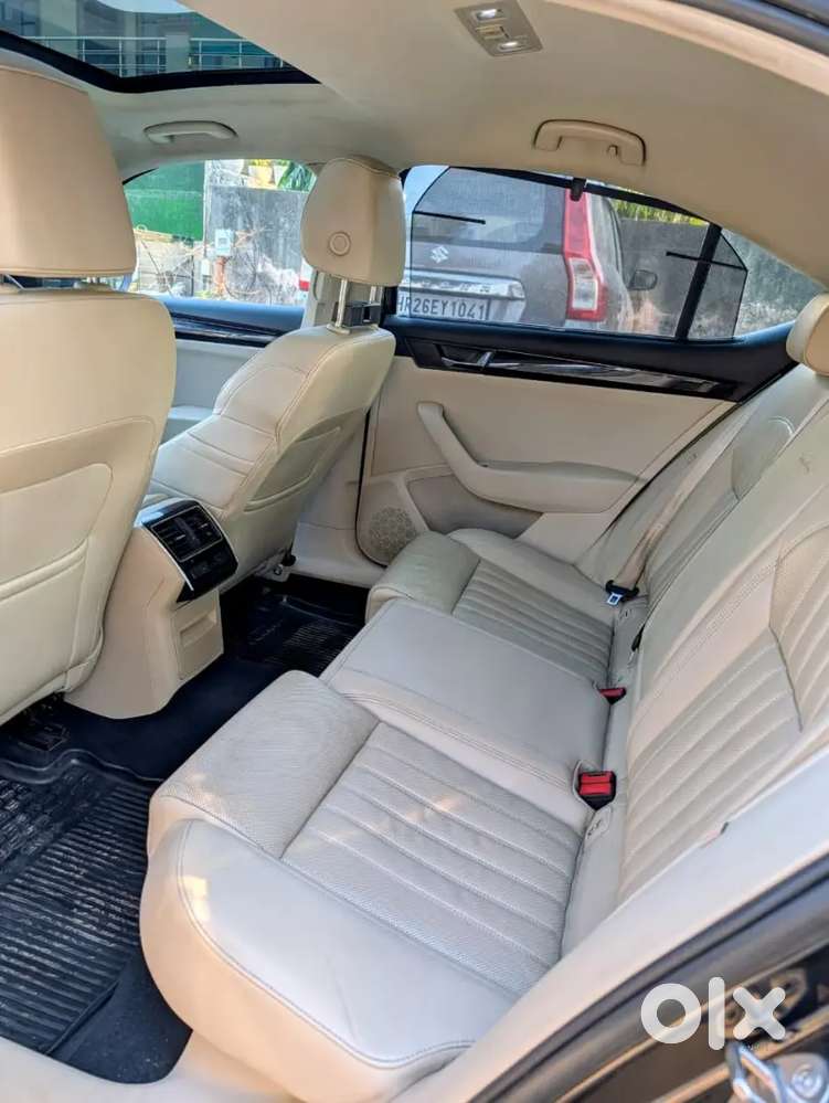 Skoda Superb L&k 2018 Petrol 82000 Km Driven