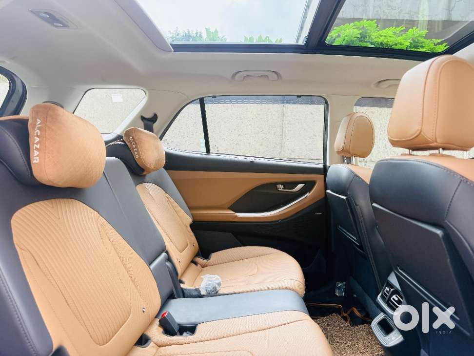 Hyundai Alcazar Signature 1.5 Petrol Dct 7str, 2025, Petrol