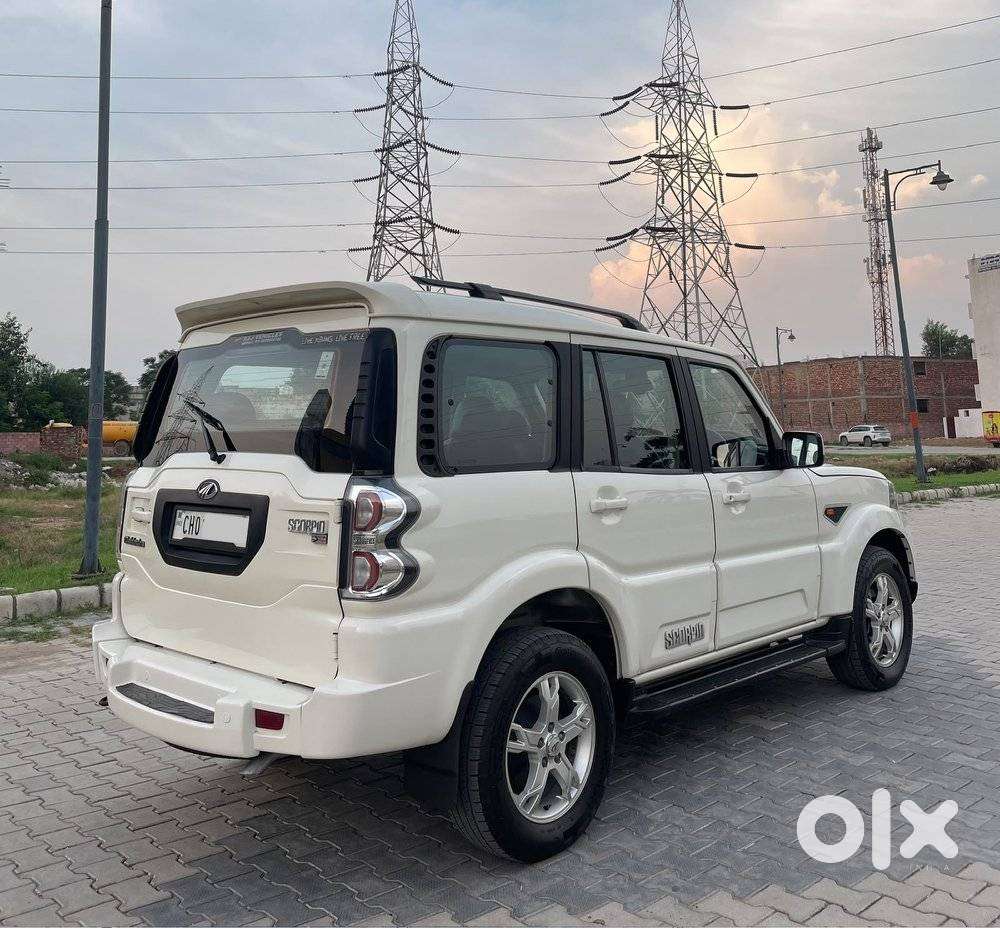 Mahindra Scorpio Intelli Hybrid S10, 2016, Diesel