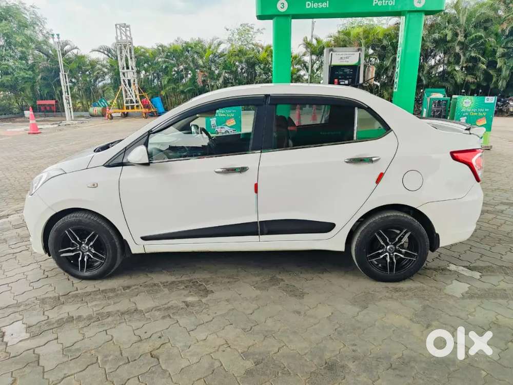 Hyundai Xcent Base 2018