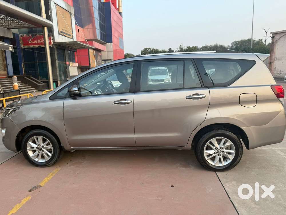 Toyota Innova Crysta 2.8 Gx At, 2017, Diesel