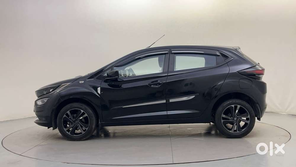 Tata Altroz 1.2 XZA Plus Dark Edition DCT, 2023, Petrol