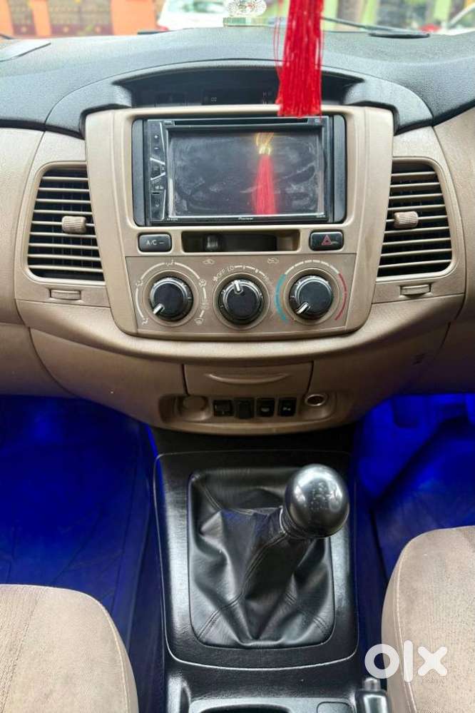 Toyota Innova 2.5 G (diesel) 7 Seater Bs Iv, 2015, Diesel