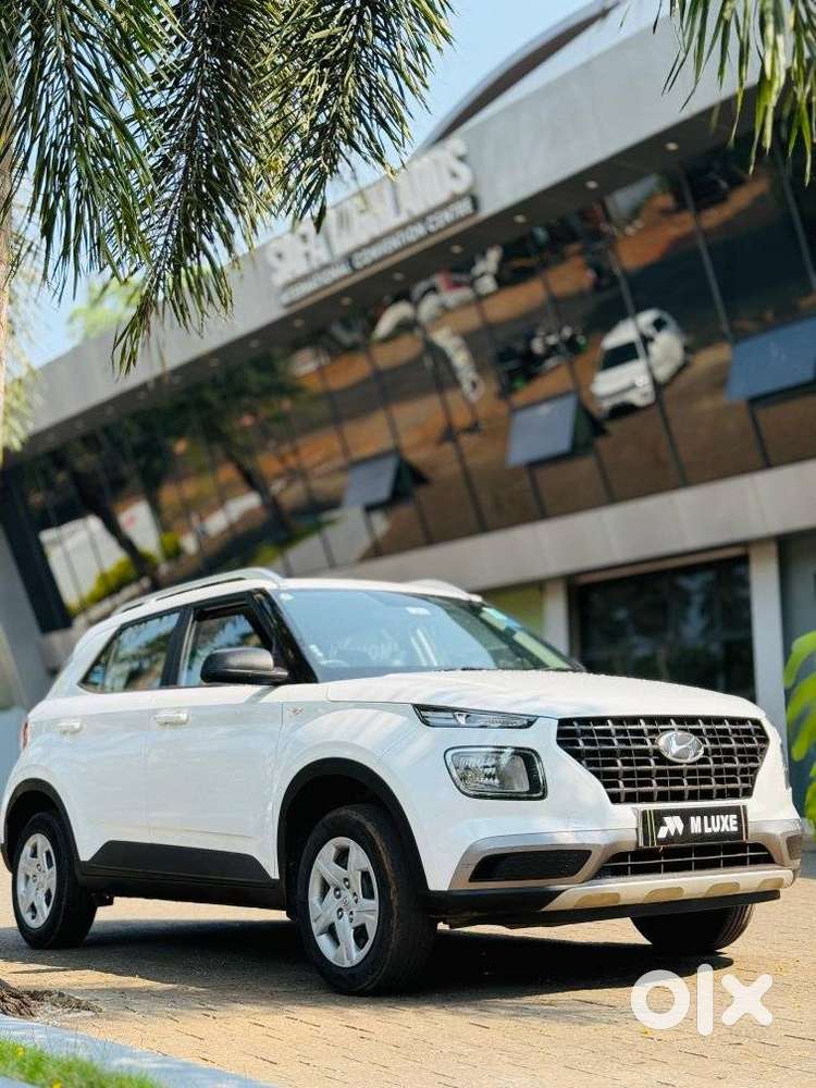 Hyundai Venue E, 2019, Petrol