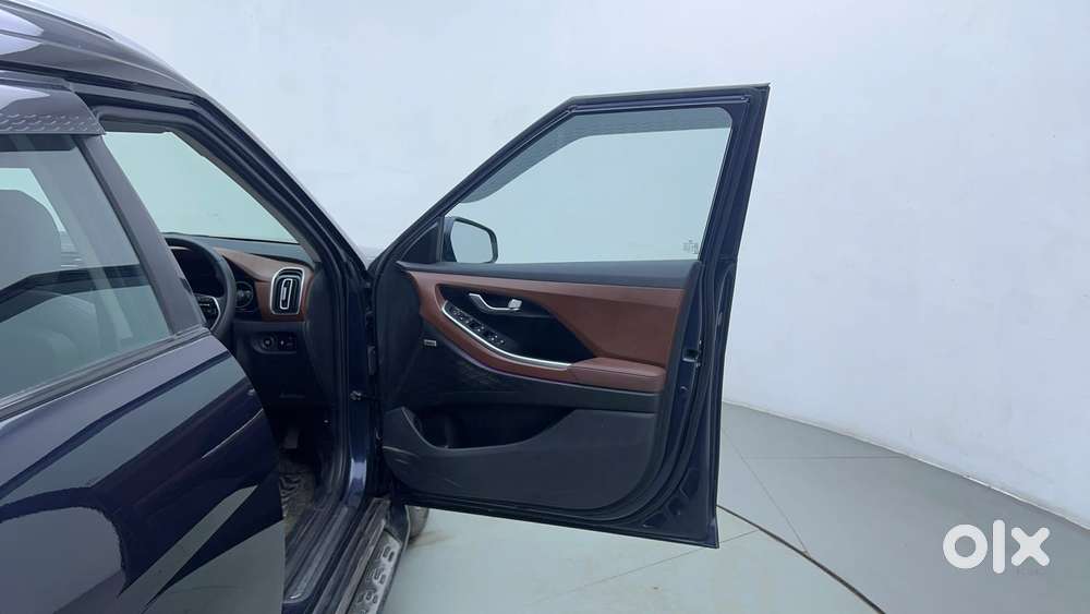 Hyundai Alcazar Platinum, 2022, Petrol