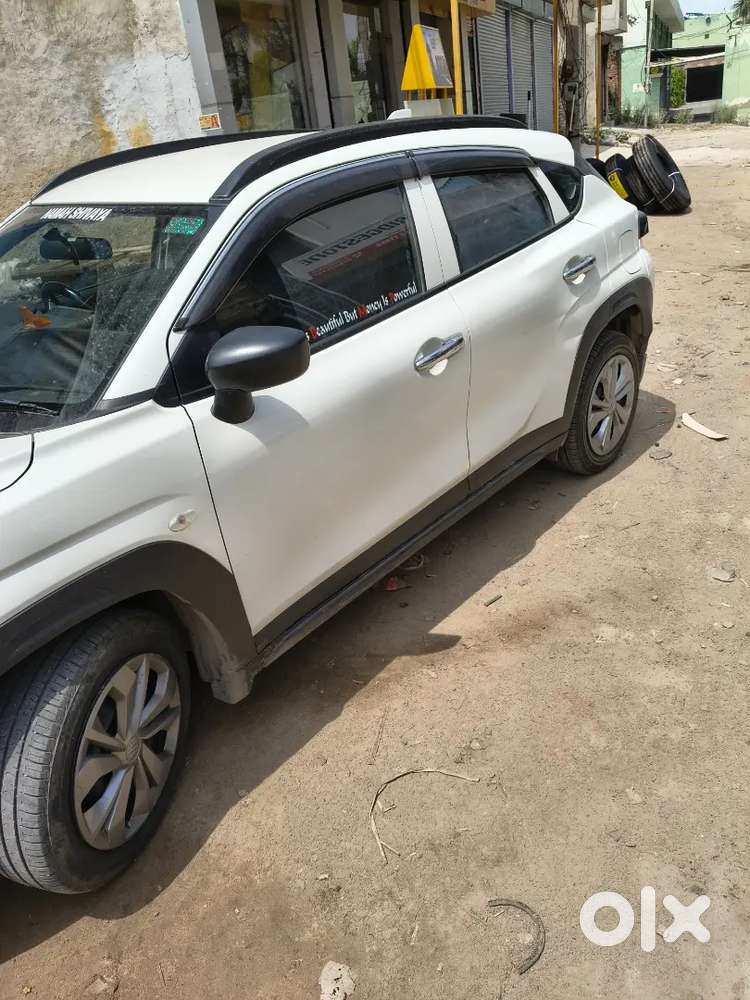 Well Maintained 
Maruti Suzuki Fronx 2024 
Petrol/cng
40000km Approx