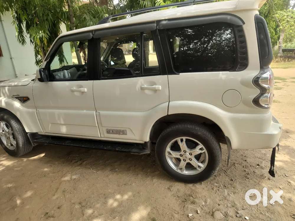 Mahindra Scorpio December 2016 Diesel Good Condition