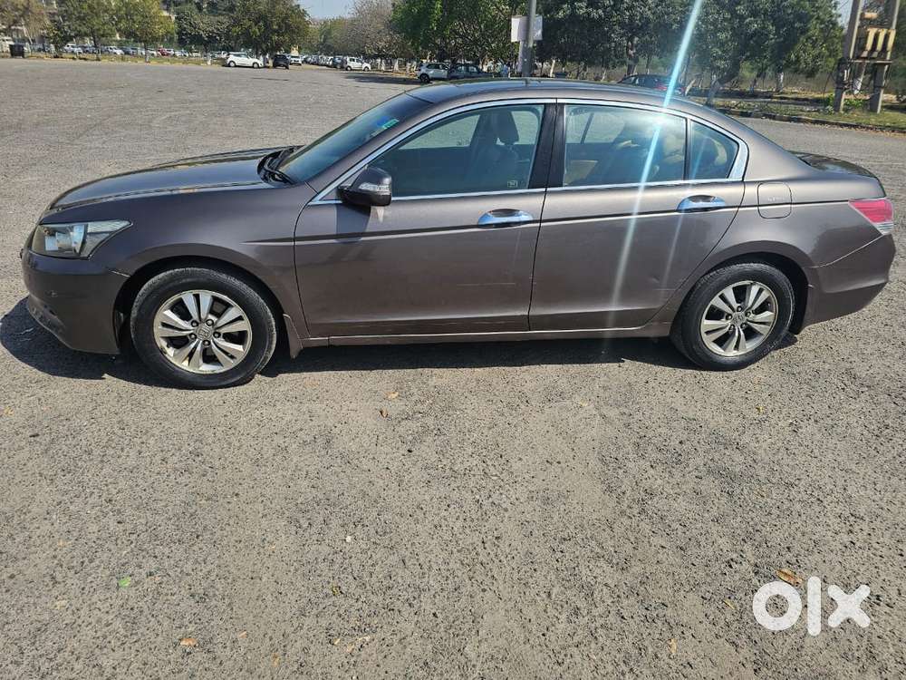 Honda Accord 2.4 Manual, 2011, Petrol