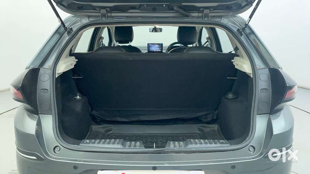 Tata Altroz 1.5 Xe Plus Diesel, 2022, Diesel