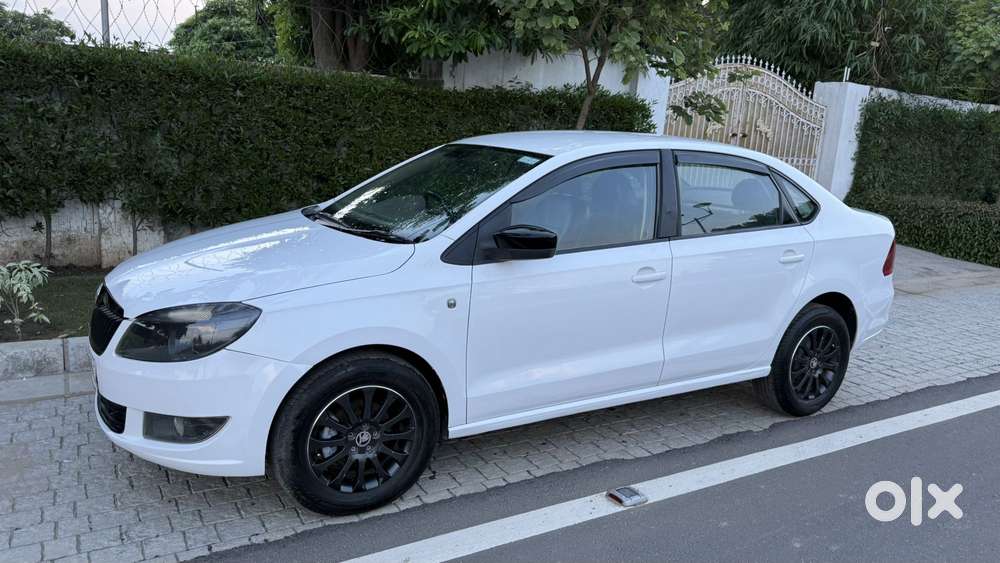 Skoda Rapid 1.5 Tdi At Elegance Black Package, 2014, Diesel