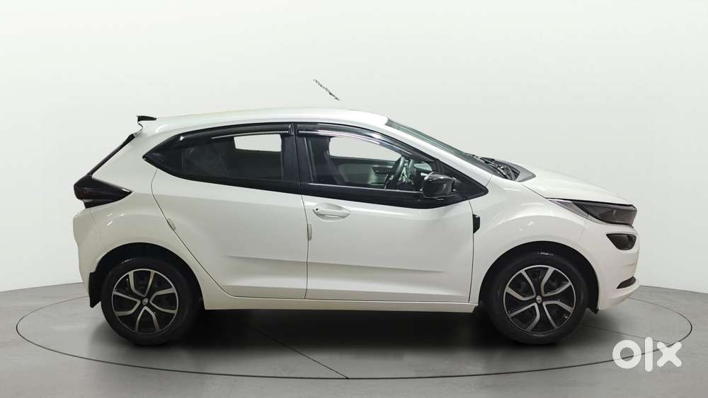 Tata Altroz 1.2 Xm Plus, 2022, Petrol