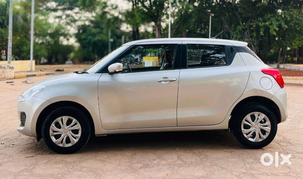Maruti Suzuki Swift Vxi + Manual, 2022, Petrol