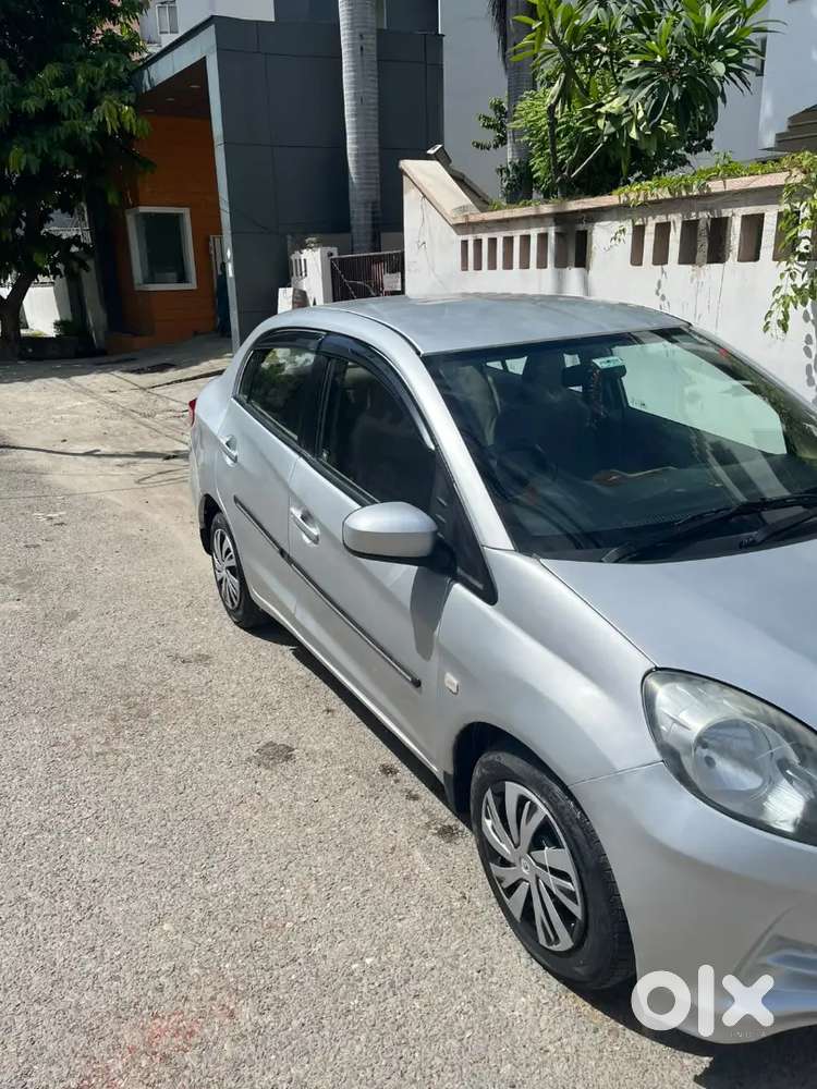 Honda Amaze Diesel 2014 Brand New Condition Hai Urgent Sell