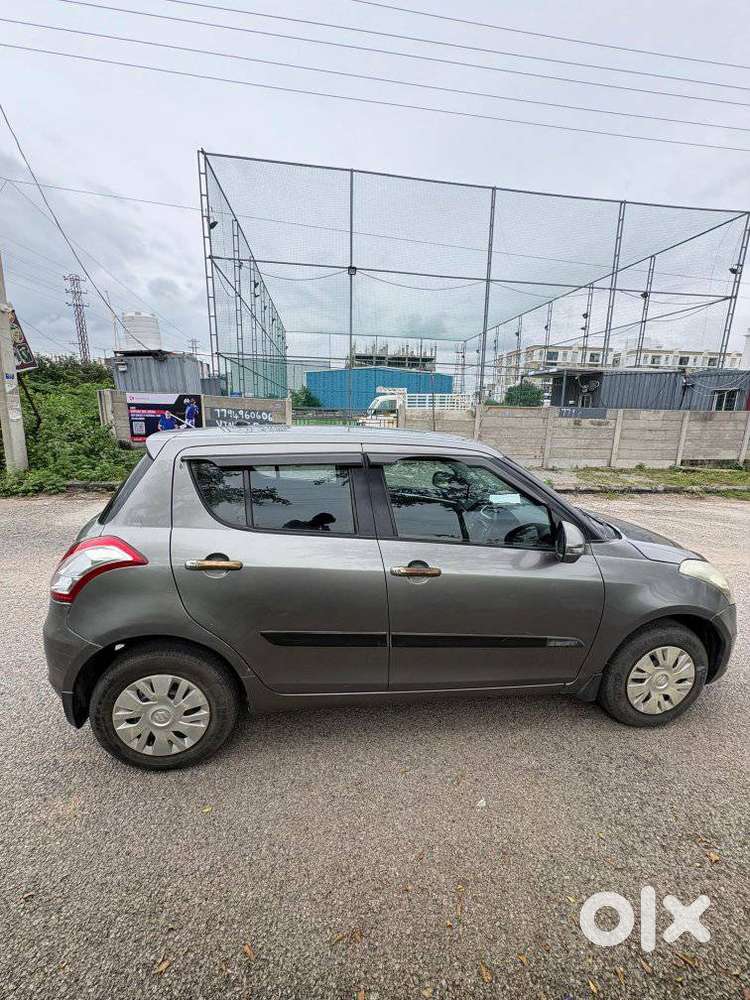 Maruti Suzuki Swift Vxi + Manual, 2014, Petrol
