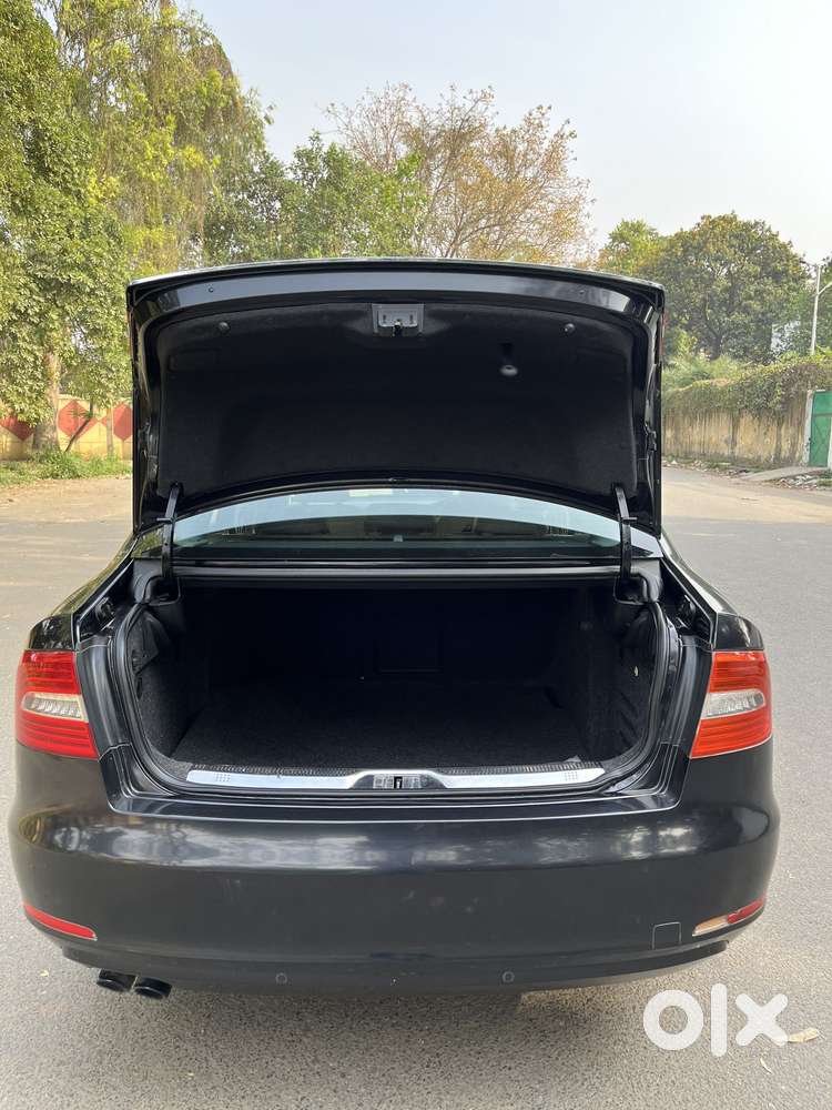 Skoda Superb 2013-2015 Elegance 1.8 Tsi Mt, 2015, Petrol