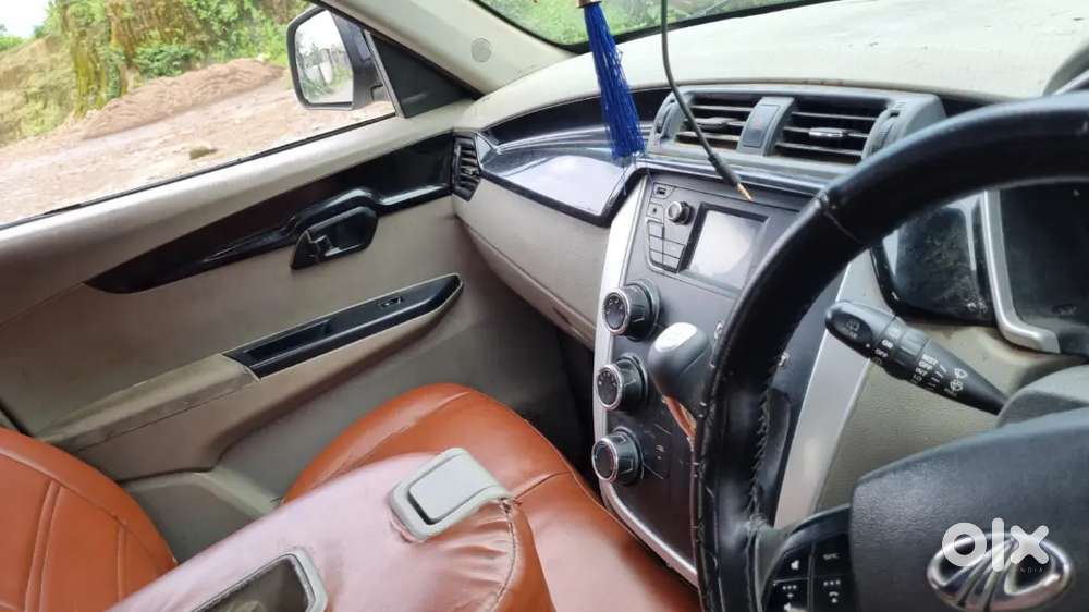 Mahindra Kuv 100 2016 Petrol 76000 Km Driven