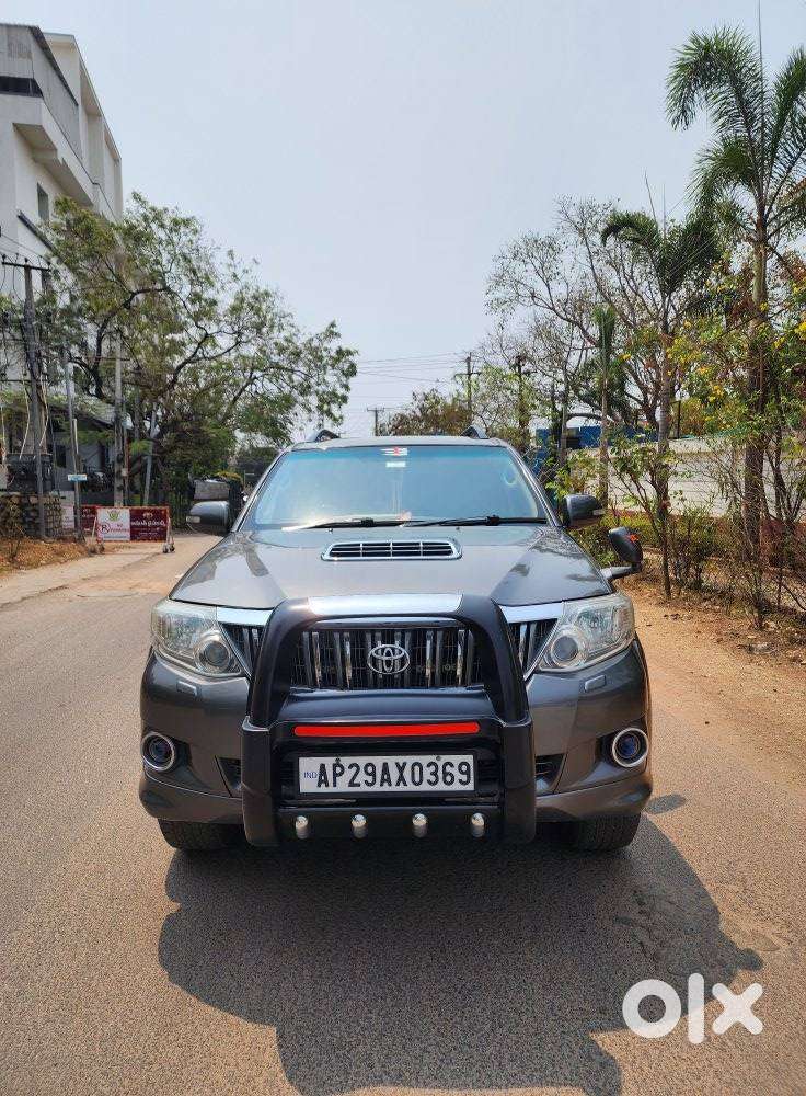 Toyota Fortuner 3.0 4x2 Mt, 2012, Diesel