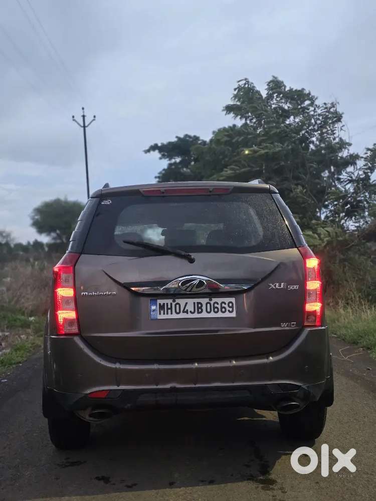 Mahindra Xuv500 W10