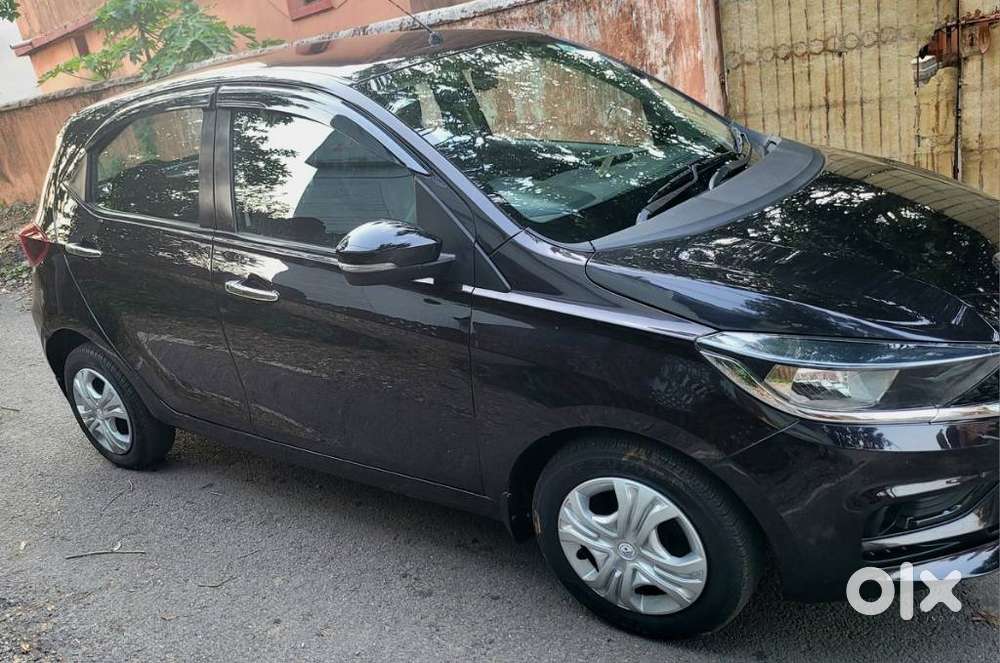 Tata Tiago 1.2 Revotron Xm Cng, 2023, Petrol