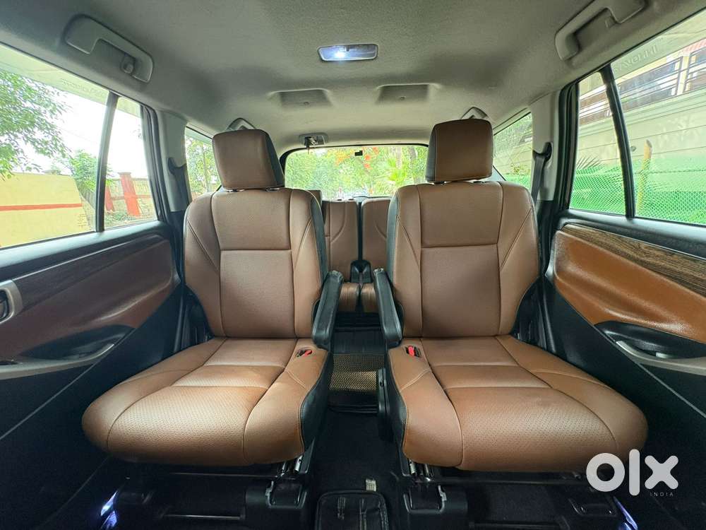 Toyota Innova Crysta [2020-ongoing] 2.4 Gx 7 Str, 2022, Diesel