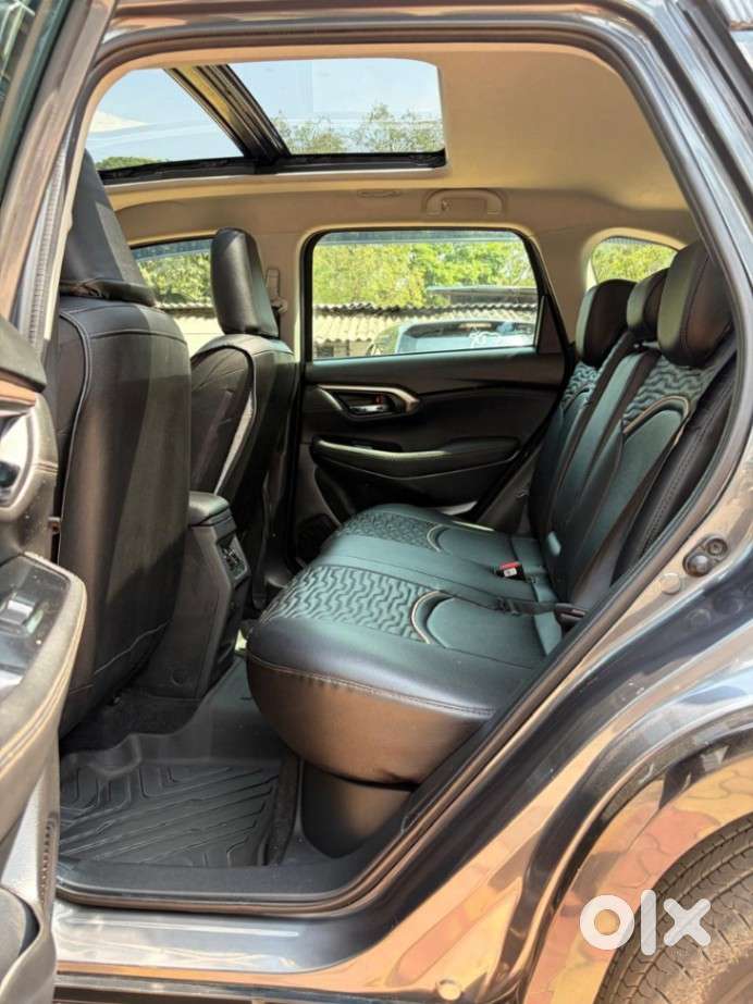 Maruti Suzuki Grand Vitara 1.5 Zeta Plus Intelligent Hybrid Ecvt, 20..