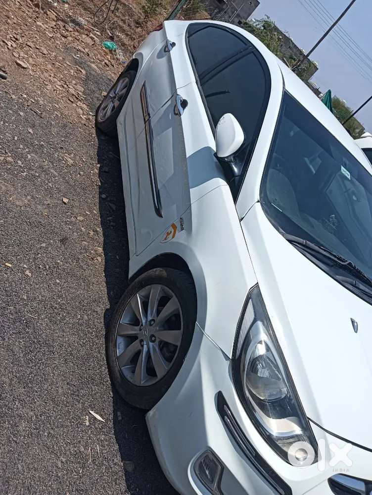 Hyundai Verna 2011