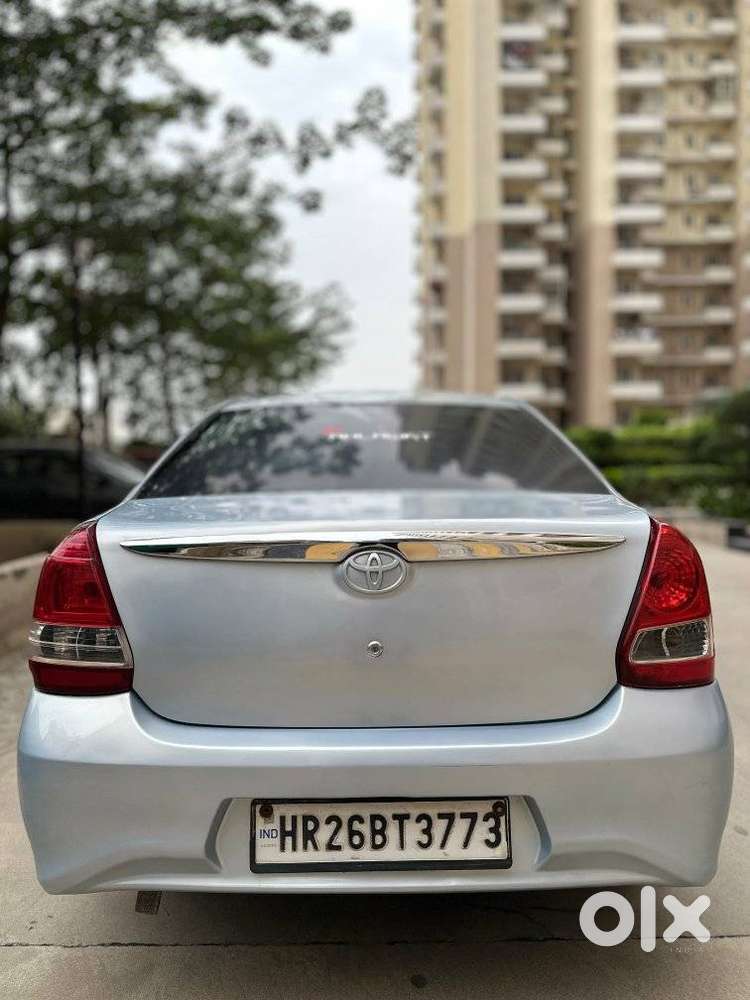 Toyota Etios V, 2012, Petrol