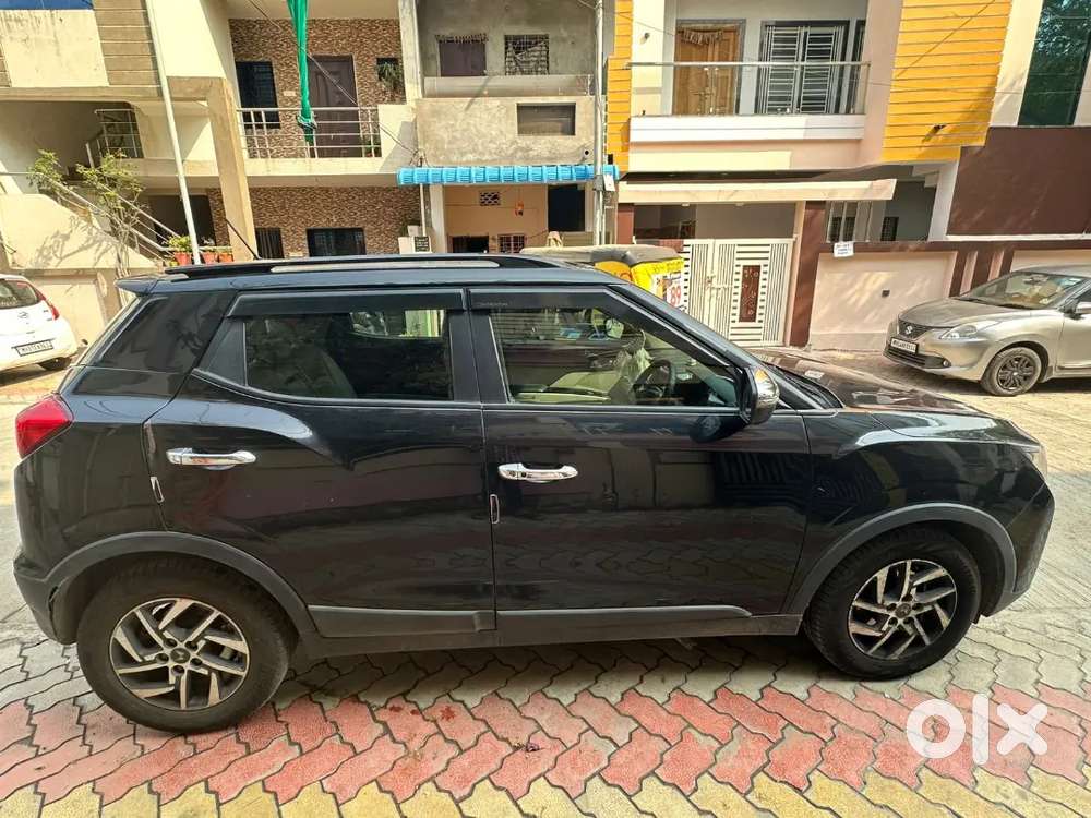 Mahindra 300 Top Model