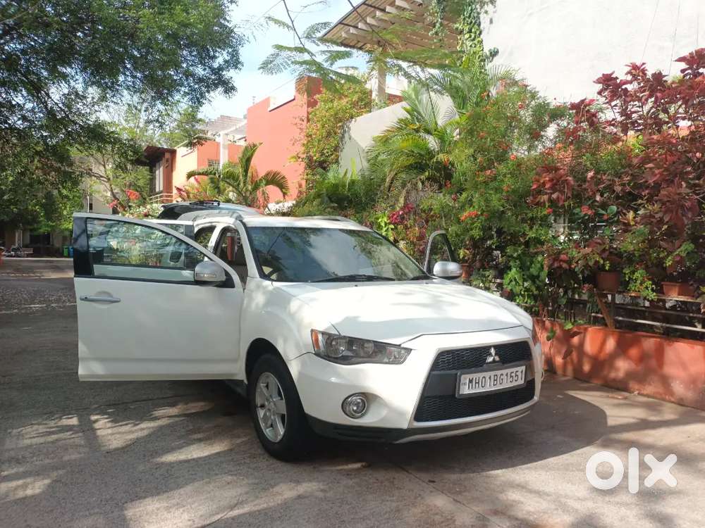 7 Seater Suv Mitsubishi Outlander