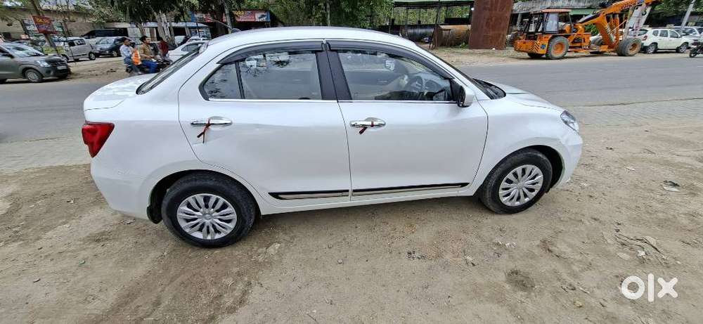 Maruti Suzuki Dzire 1.2 Vxi Cng, 2022, Cng & Hybrids