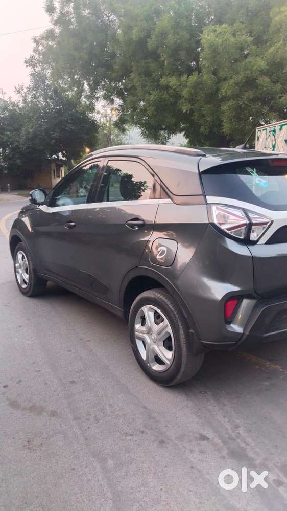 Tata Nexon 1.5 Revotorq Xm (s), 2021, Diesel