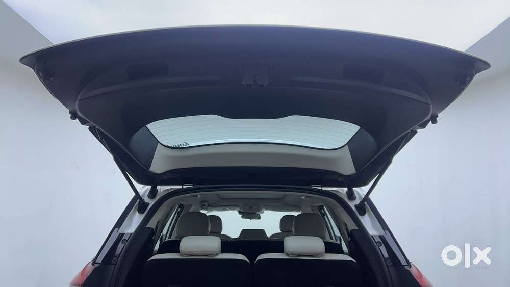 Mahindra Xuv700 2.2 Ax 7 Diesel Mt Luxury Pack Str, 2022, Diesel