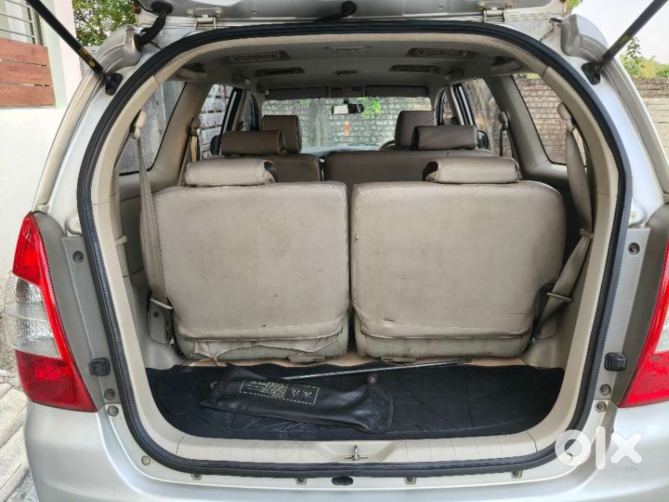 Toyota Innova 2.5 G (diesel) 8 Seater, 2014, Diesel