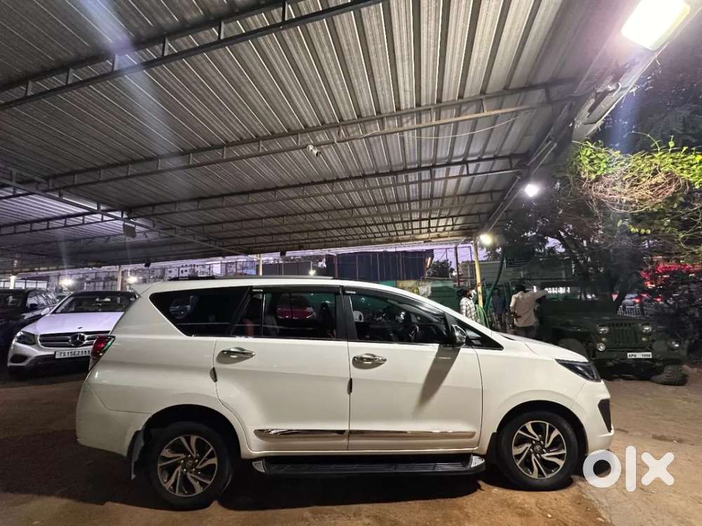 Toyota Innova Crysta 2.4 Gx Limited Edition At 7 Str, 2021, Diesel