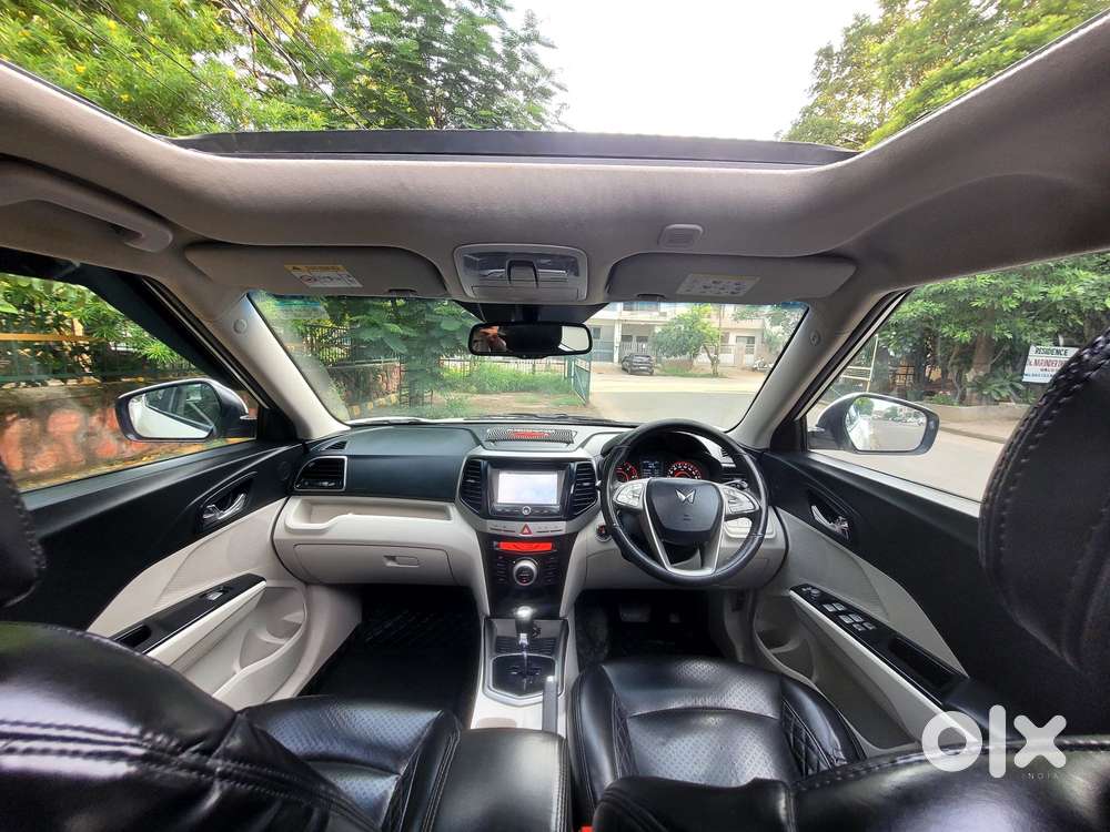 Mahindra Xuv300 W8 Amt Diesel, 2022, Diesel