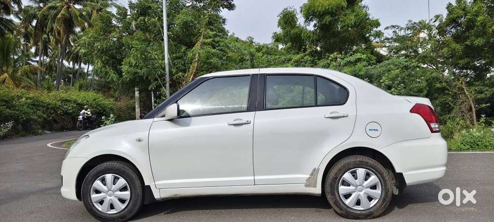 Maruti Suzuki Swift Dzire Vxi, 2009, Petrol