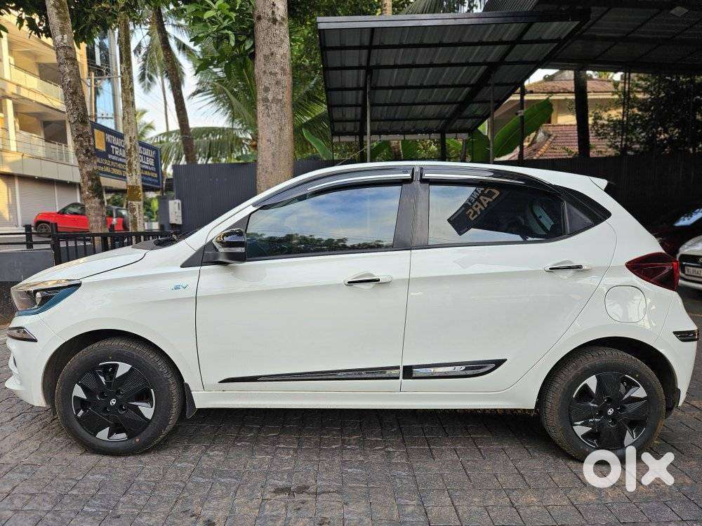 Tata Tiago Ev Xz Plus Tech Lux Lr, 2024