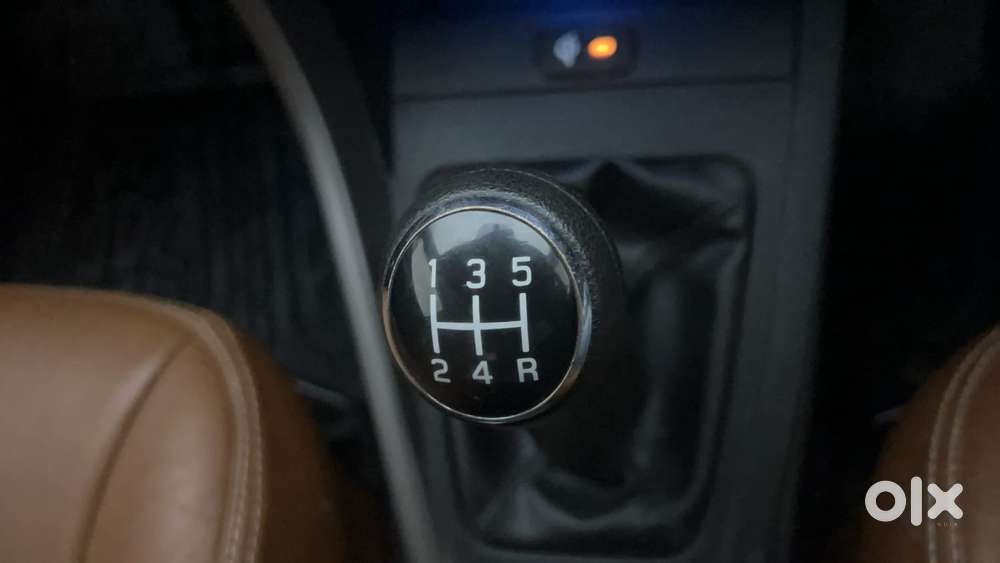 Maruti Suzuki Brezza 1.5 Zxi Plus Smart Hybrid Dual Tone, 2022, Petr..