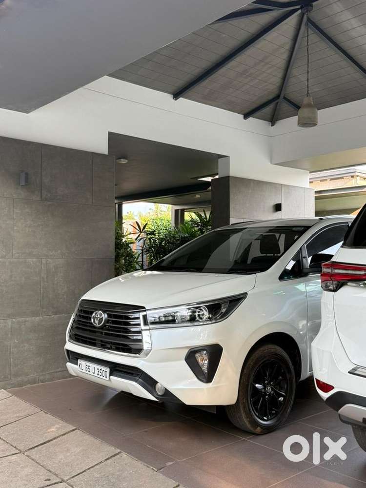 Toyota Innova Crysta 2017 Diesel Well Maintained