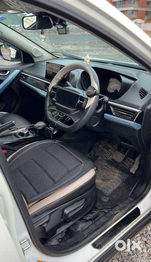 Tata Curvv Creative Plus S 1.2 Revotron Petrol 7dca, 2025, Petrol