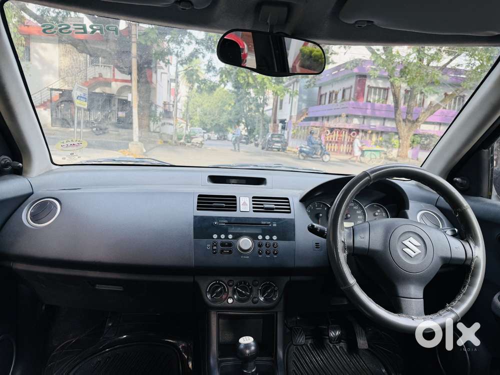 Maruti Suzuki Swift Dzire 1.2 Vxi Bsiv, 2011, Petrol