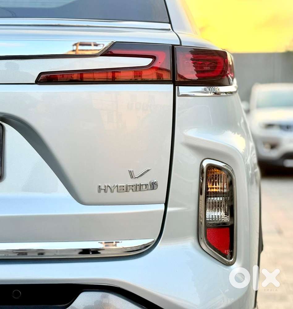 Toyota Urban Cruiser Hyryder 1.5 V Hybrid, 2023, Petrol