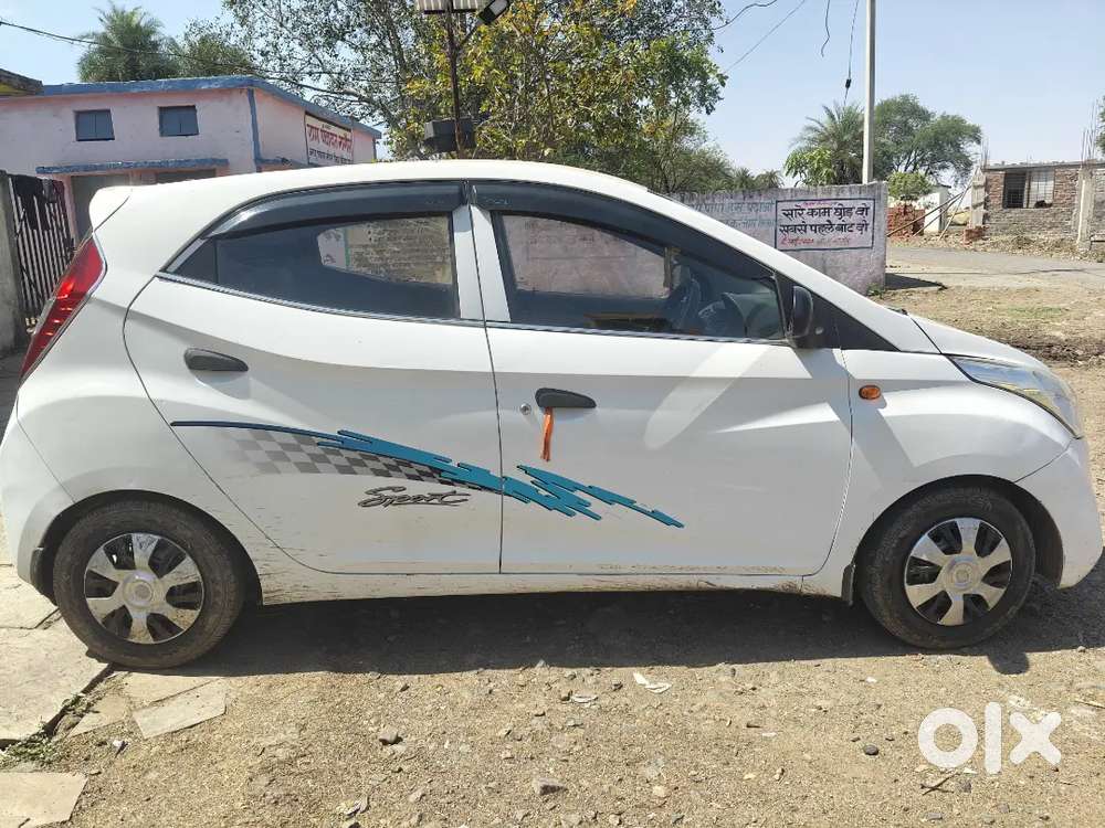 Hyundai Eon 2017 Petrol 100000 Km Driven