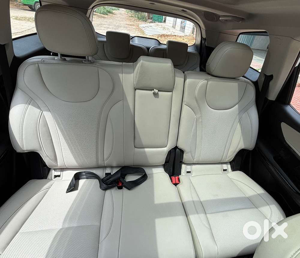 Mahindra Xuv700 2.2 Ax 7 Diesel At Luxury Pack Str, 2023, Diesel