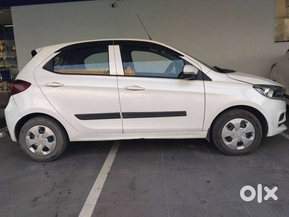 Tata Tiago 1.2 Revotron Xt (o), 2021, Petrol